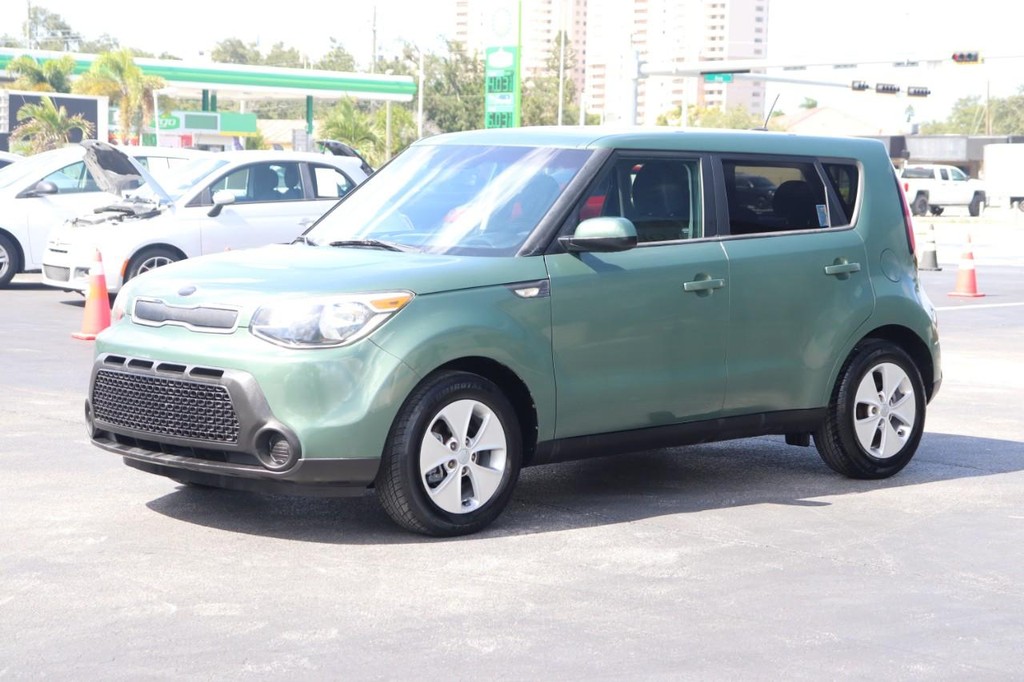 Kia Soul Vehicle Full-screen Gallery Image 03