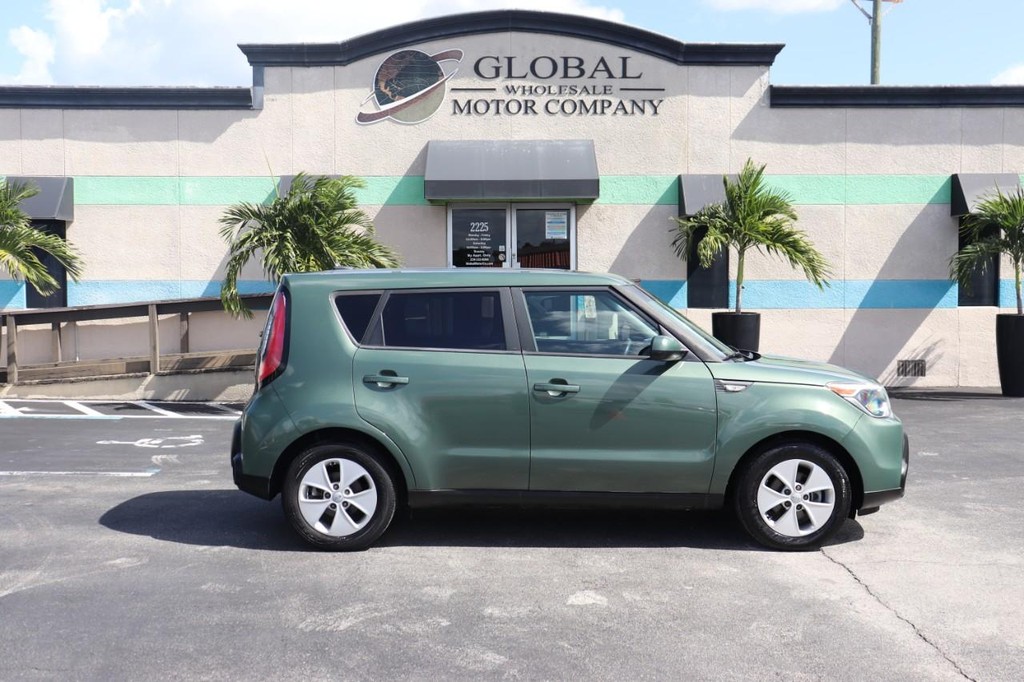 Kia Soul Vehicle Full-screen Gallery Image 09