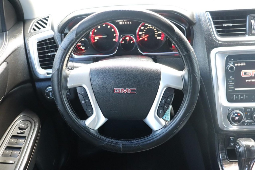 GMC Acadia Vehicle Full-screen Gallery Image 25