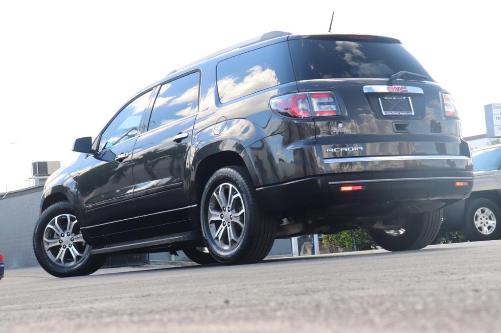 GMC Acadia Vehicle Full-screen Gallery Image 28