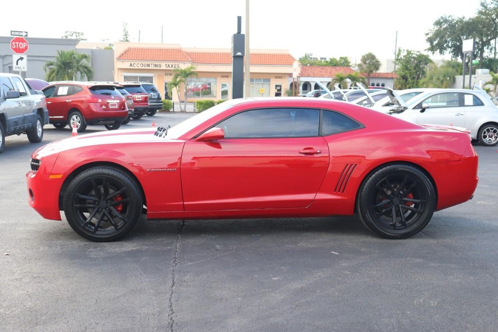 Chevrolet Camaro Vehicle Full-screen Gallery Image 04