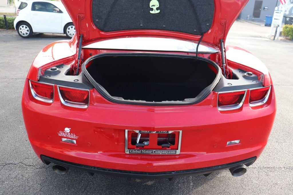 Chevrolet Camaro Vehicle Full-screen Gallery Image 14