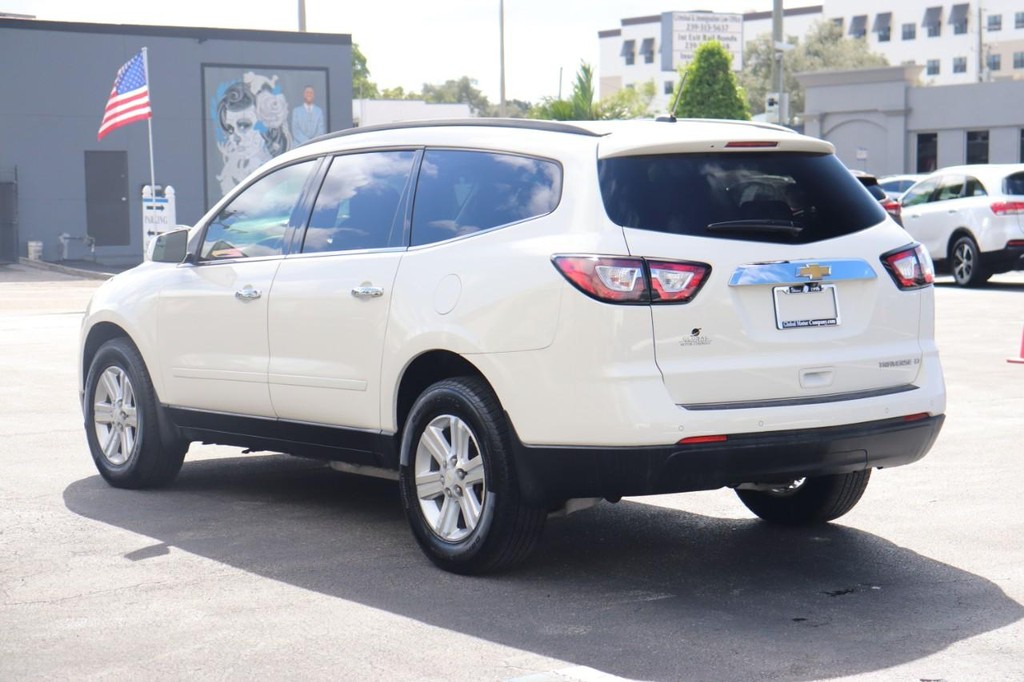 Chevrolet Traverse Vehicle Full-screen Gallery Image 06
