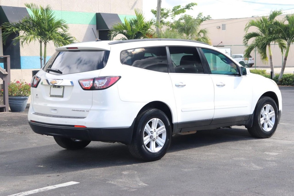 Chevrolet Traverse Vehicle Full-screen Gallery Image 08
