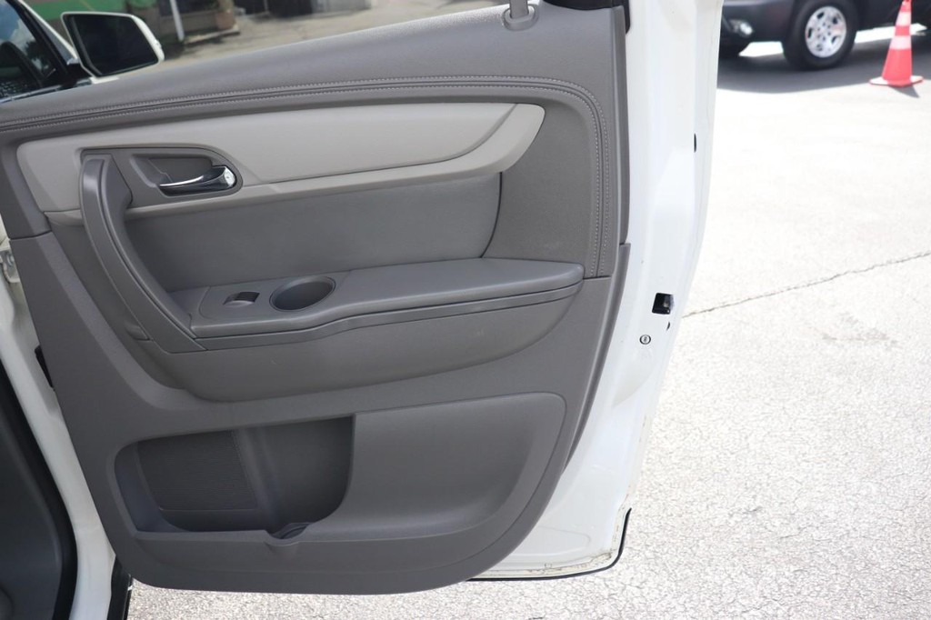 Chevrolet Traverse Vehicle Full-screen Gallery Image 18