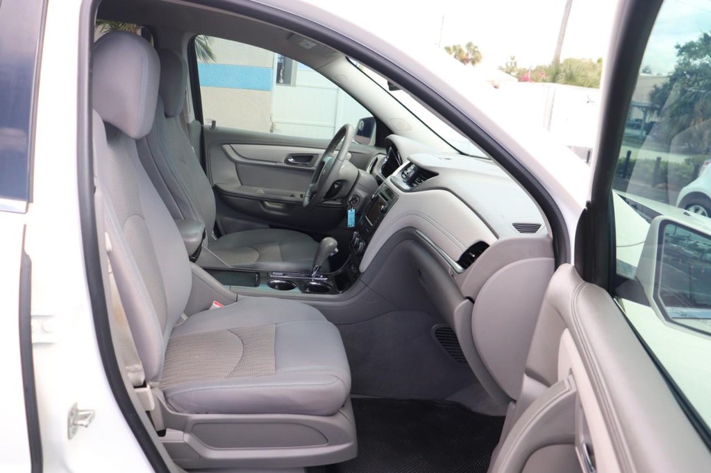 Chevrolet Traverse Vehicle Full-screen Gallery Image 22