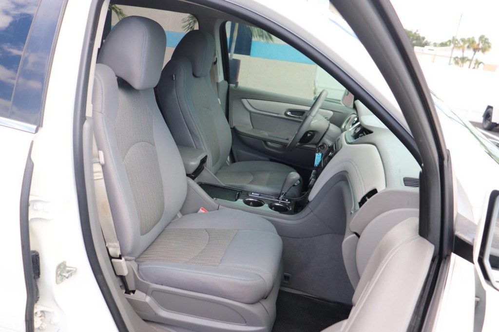 Chevrolet Traverse Vehicle Full-screen Gallery Image 23
