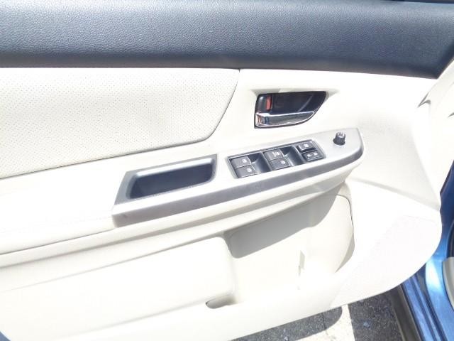 2015 Subaru XV Crosstrek Limited image 12