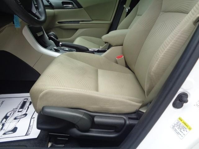 2014 Honda Accord Sedan LX image 11