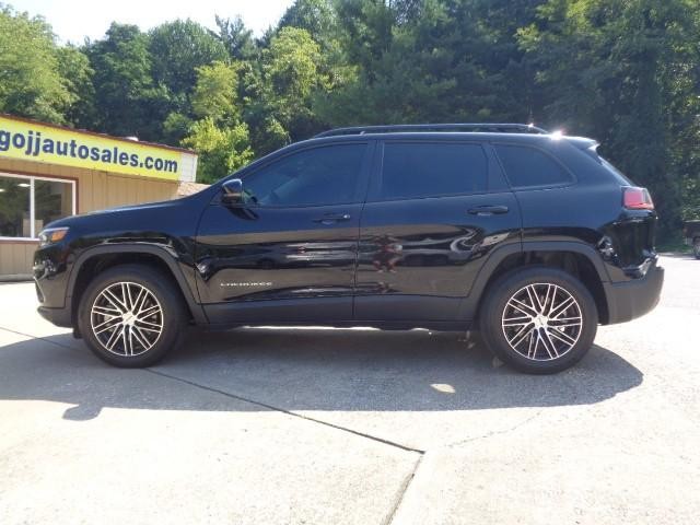 more details - jeep cherokee