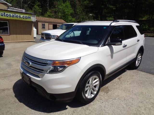 2014 Ford Explorer XLT image 02