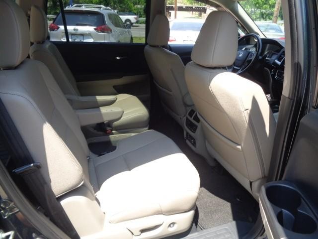 2016 Honda Pilot Elite image 13