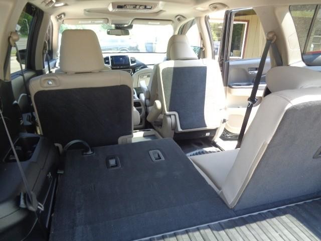 2016 Honda Pilot Elite image 14