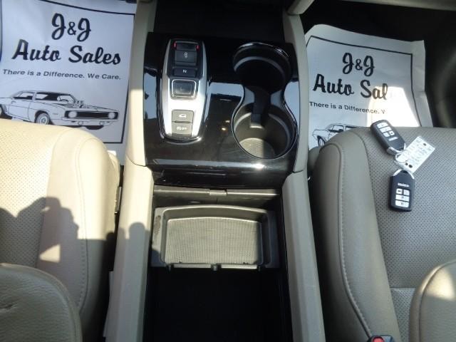 2016 Honda Pilot Elite image 25
