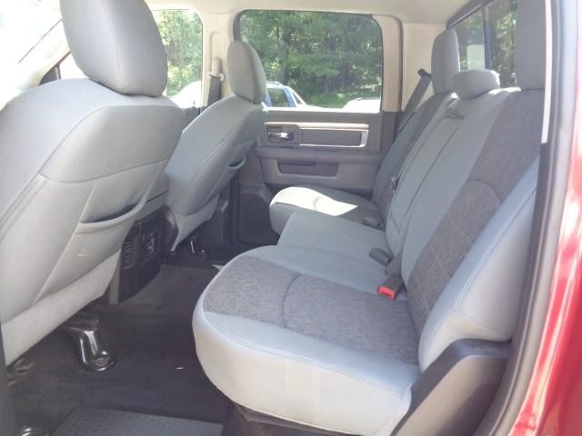 2015 Ram 1500 4WD Big Horn Crew Cab image 12