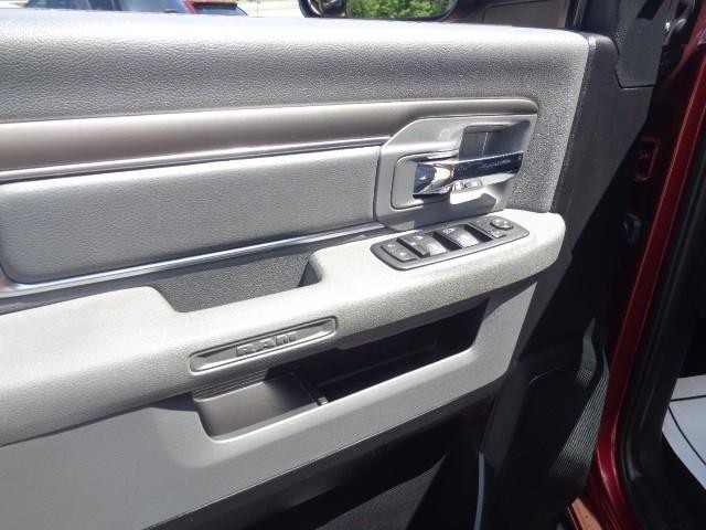 2015 Ram 1500 4WD Big Horn Crew Cab image 18