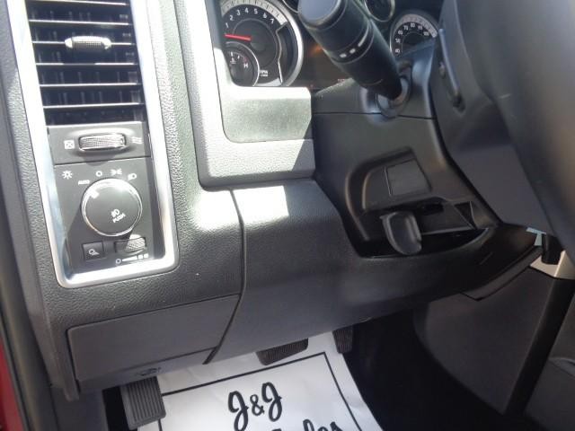2015 Ram 1500 4WD Big Horn Crew Cab image 20