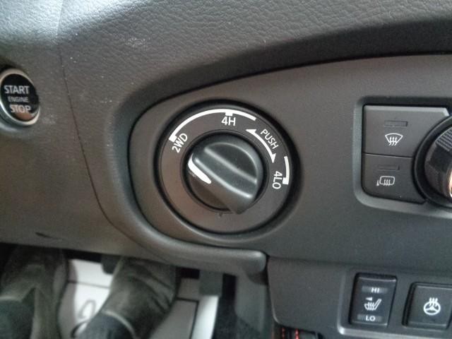 2024 Nissan Frontier PRO-4X image 27