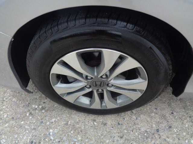 2015 Honda Accord Sedan LX image 06