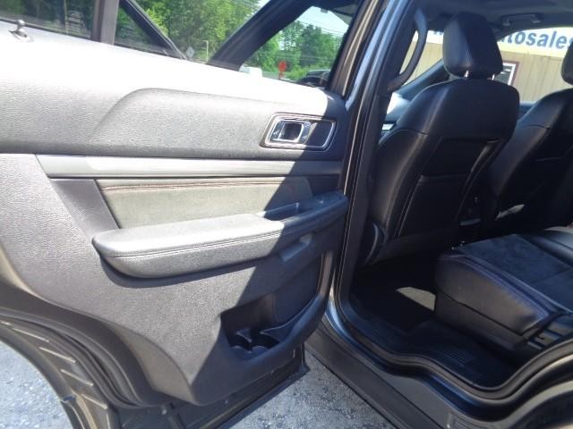 2018 Ford Explorer XLT image 12