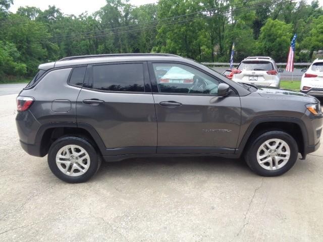 2018 Jeep Compass 4WD Sport image 04