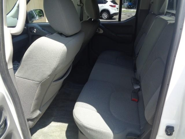 2018 Nissan Frontier SV V6 image 08