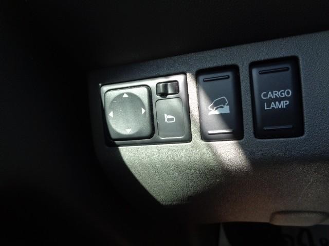 2018 Nissan Frontier SV V6 image 10