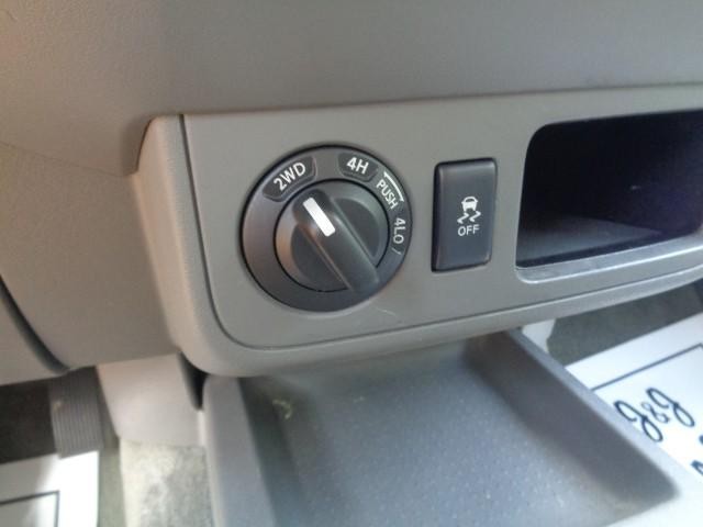 2018 Nissan Frontier SV V6 image 16