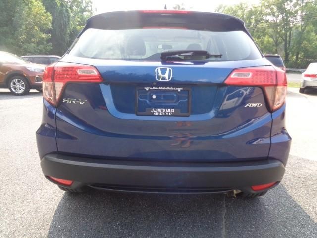 2017 Honda HR-V LX image 02