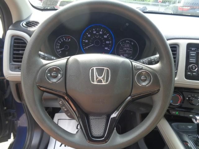 2017 Honda HR-V LX image 19