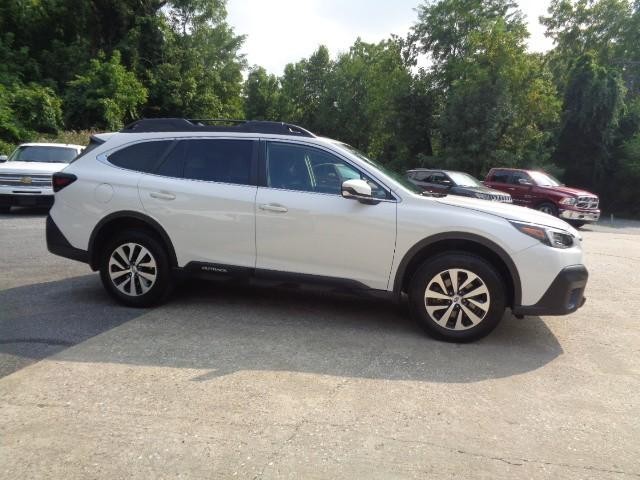 2021 Subaru Outback Premium image 01