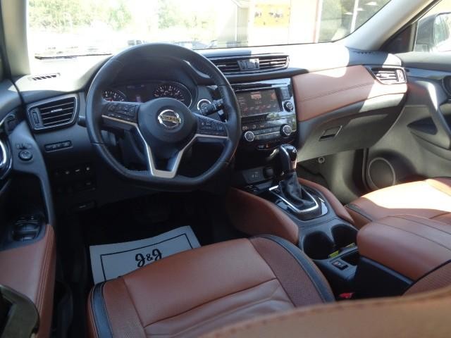 2019 Nissan Rogue PLATINUM image 13