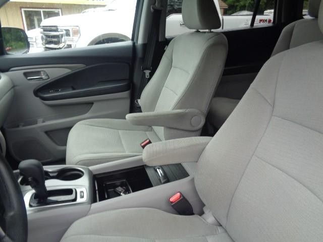2018 Honda Pilot EX image 18