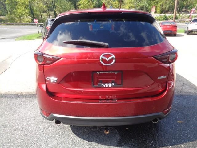 2019 Mazda CX-5 Touring image 05