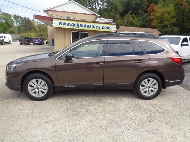 2019 Subaru Outback Premium's photo