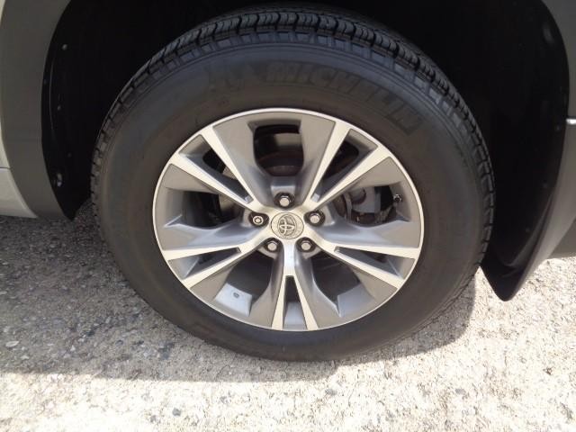 2015 Toyota Highlander AWD 4dr V6 LE (Natl) image 11