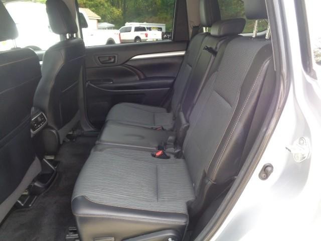 2015 Toyota Highlander AWD 4dr V6 LE (Natl) image 13