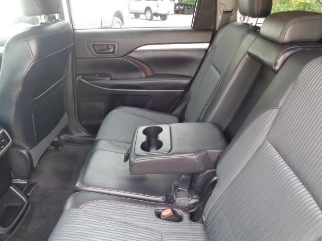 2015 Toyota Highlander AWD 4dr V6 LE (Natl) image 15