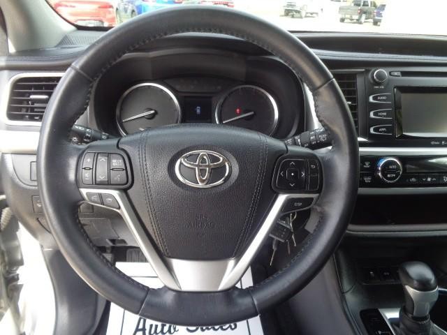 2015 Toyota Highlander AWD 4dr V6 LE (Natl) image 22