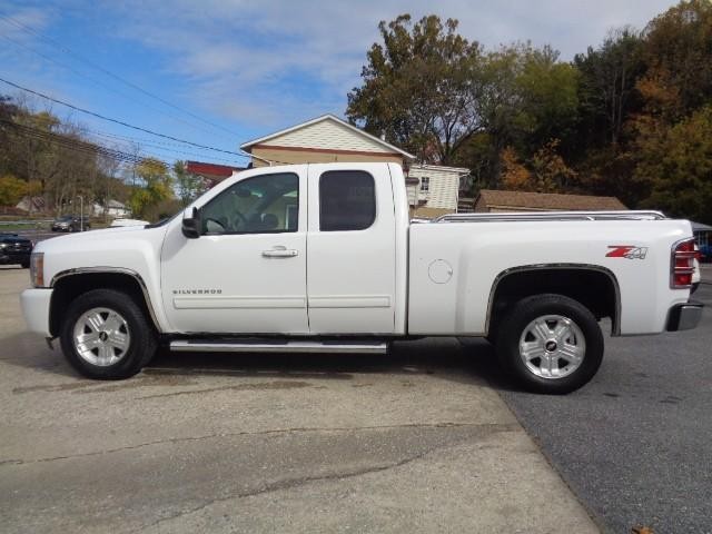2012 Chevrolet Silverado 1500 4WD LTZ Ext Cab image 03