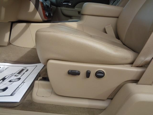 2012 Chevrolet Silverado 1500 4WD LTZ Ext Cab image 16