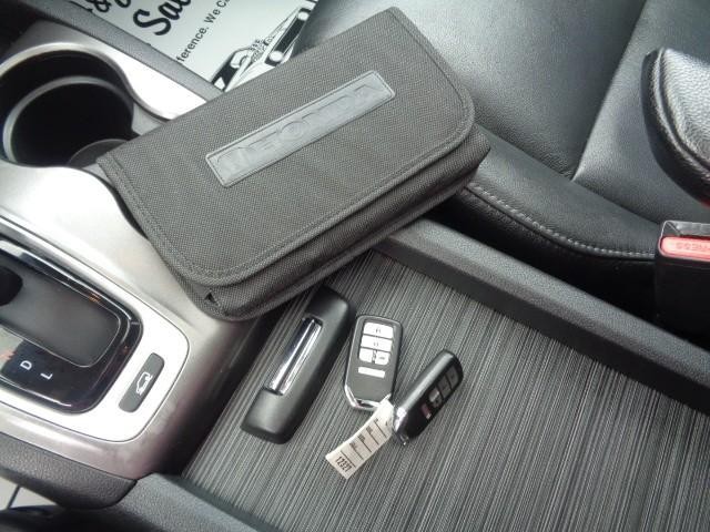 2017 Honda Pilot EX-L image 22