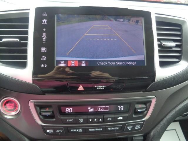 2017 Honda Pilot EX-L image 25