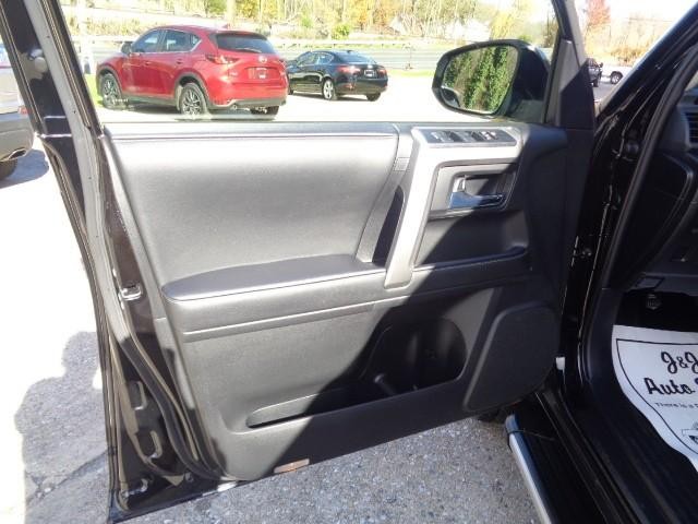 2023 Toyota 4Runner SR5 image 11