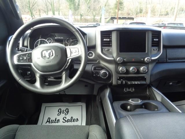 2020 Ram 1500 4WD Big Horn Crew Cab image 13