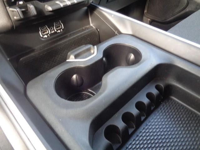 2020 Ram 1500 4WD Big Horn Crew Cab image 18