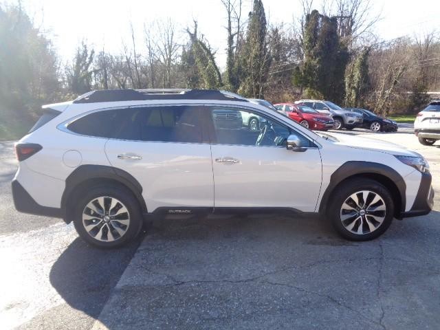 2023 Subaru Outback Touring XT photo 4