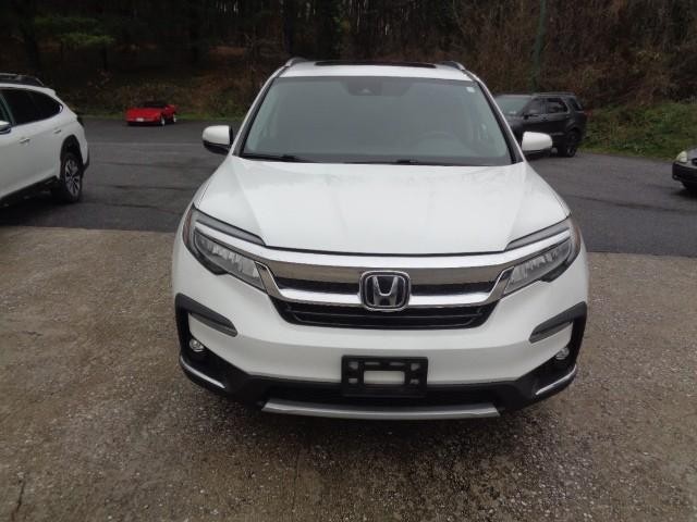 2020 Honda Pilot Touring 8-Passenger image 03