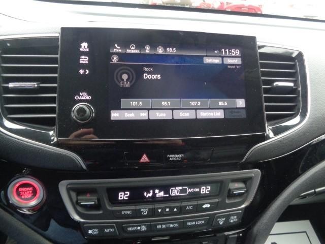 2020 Honda Pilot Touring 8-Passenger image 22