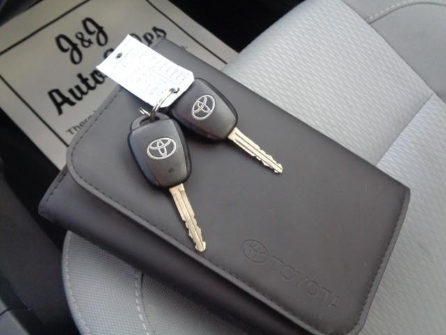 2016 Toyota Corolla 4dr Sdn (Natl) image 19